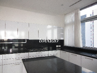 For rent a spacious luxury apartment with two sun terraces